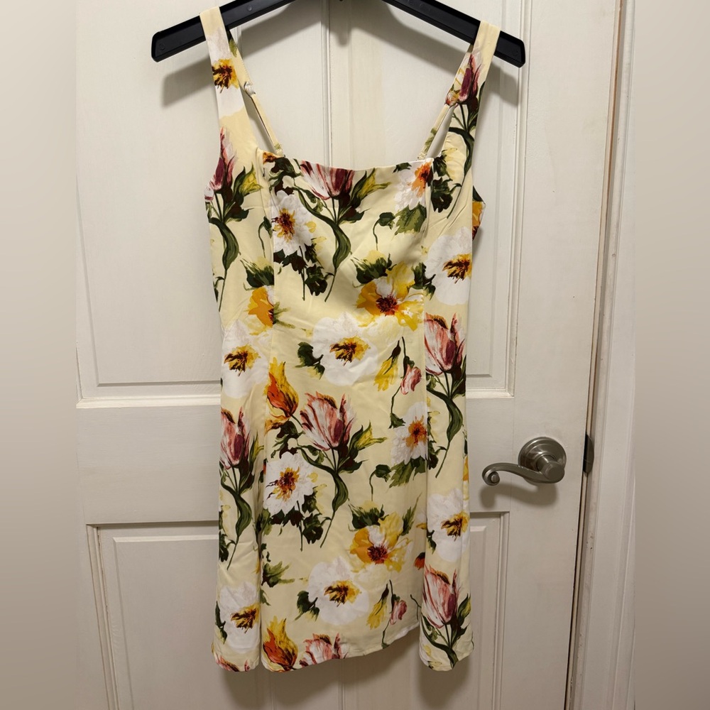 NWOT Abercrombie and Fitch Yellow Garden Party Floral Mini Dress-Size Small